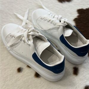 Alexander McQueen White and Blue classic Sneakers in 39